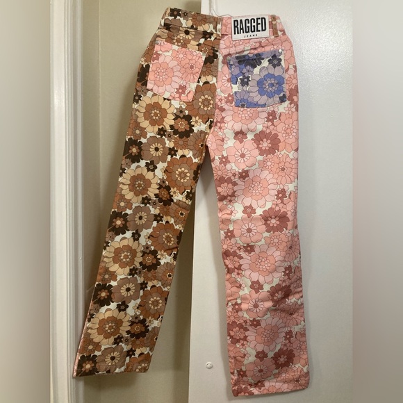 Ragged Jeans Floral Pants - Picture 7 of 7